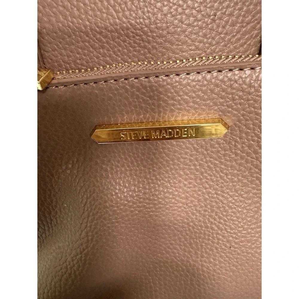 Steve Madden Beige Structured Satchel Handbag With Front Pocket & Gold Hardware - Picture 2 of 10